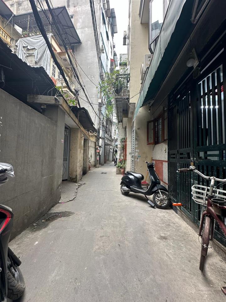 Nhà đẹp  5 tầng  phố trần bình  full nội thất  ở ngay  nhỉnh 7 tỷ có thương lượng tốt