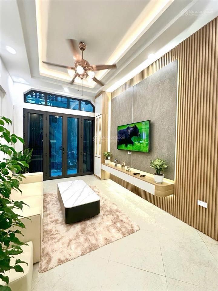 Khu vực hiếm nhà bán nhà đẹp ở ngay full nội thất ngõ đẹp gần phốnhỉnh 8tỷ thương lượng tốt