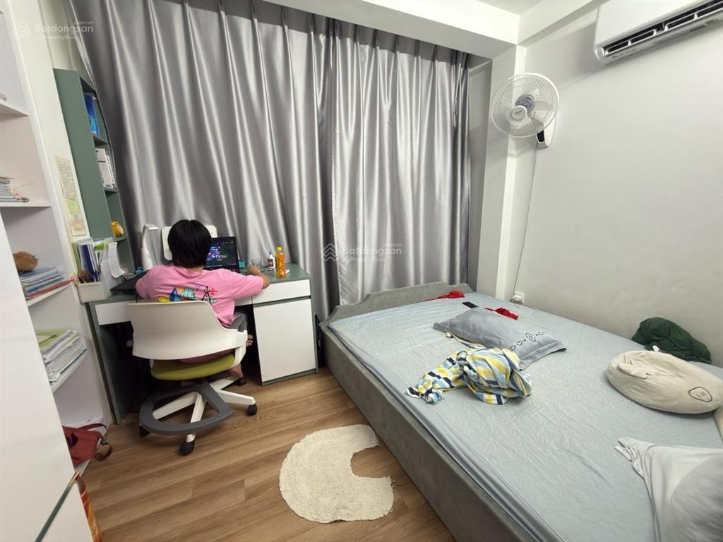 Nhà đẹp đội cấn ba đình full nội thất thoáng sáng 5 tầng. nhỉnh 9 tỷ thương lượng tốt