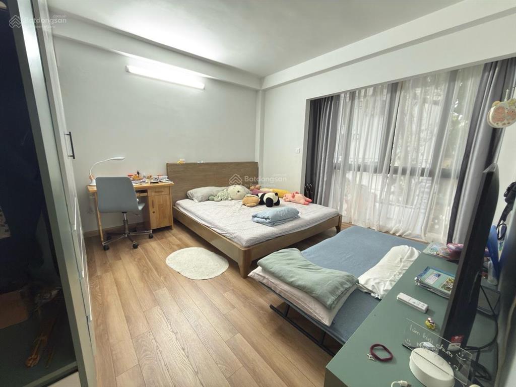 Nhà đẹp đội cấn ba đình full nội thất thoáng sáng 5 tầng. nhỉnh 9 tỷ thương lượng tốt