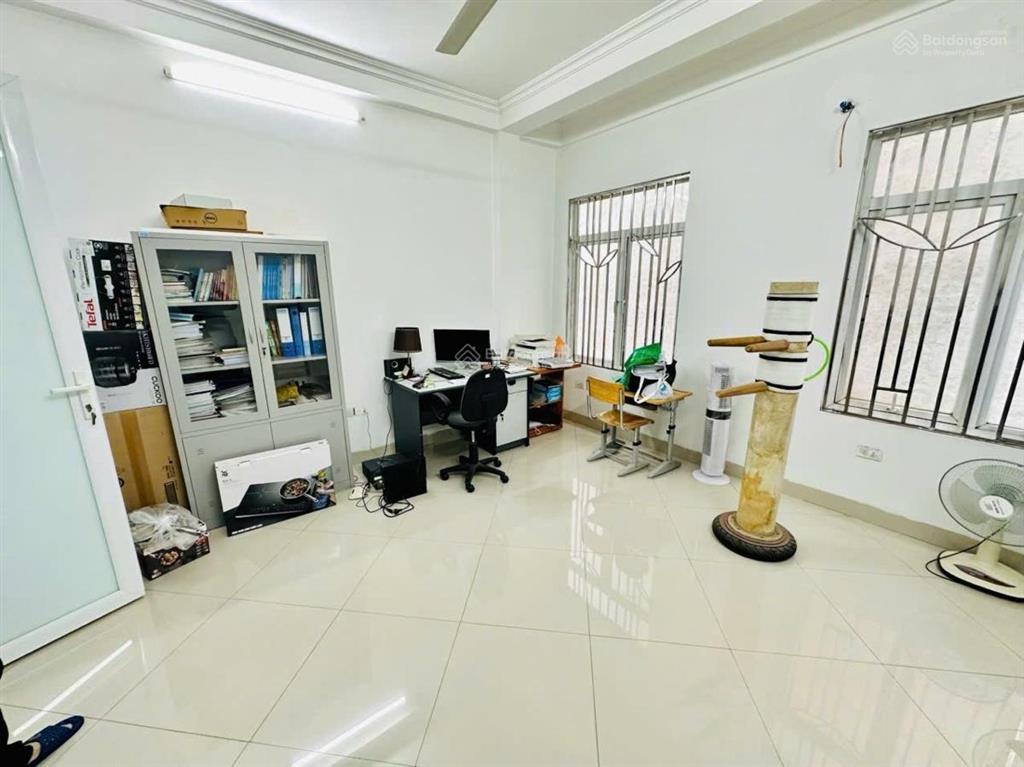 Nhà đẹp ở ngay  sầm uất  lô góc thoáng sáng  hồ tùng mậu  từ liêm  5 tầng  nhỉnh 7 tỷ