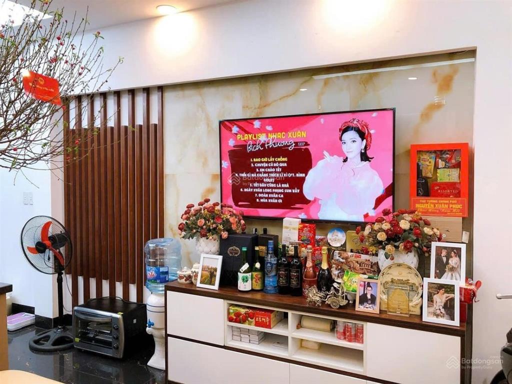 Kim mã  ba đình  lô góc 2 thoáng nhà đẹp ở ngay  full nội thất  vài bước ra phố  nhỉnh 7 tỷ