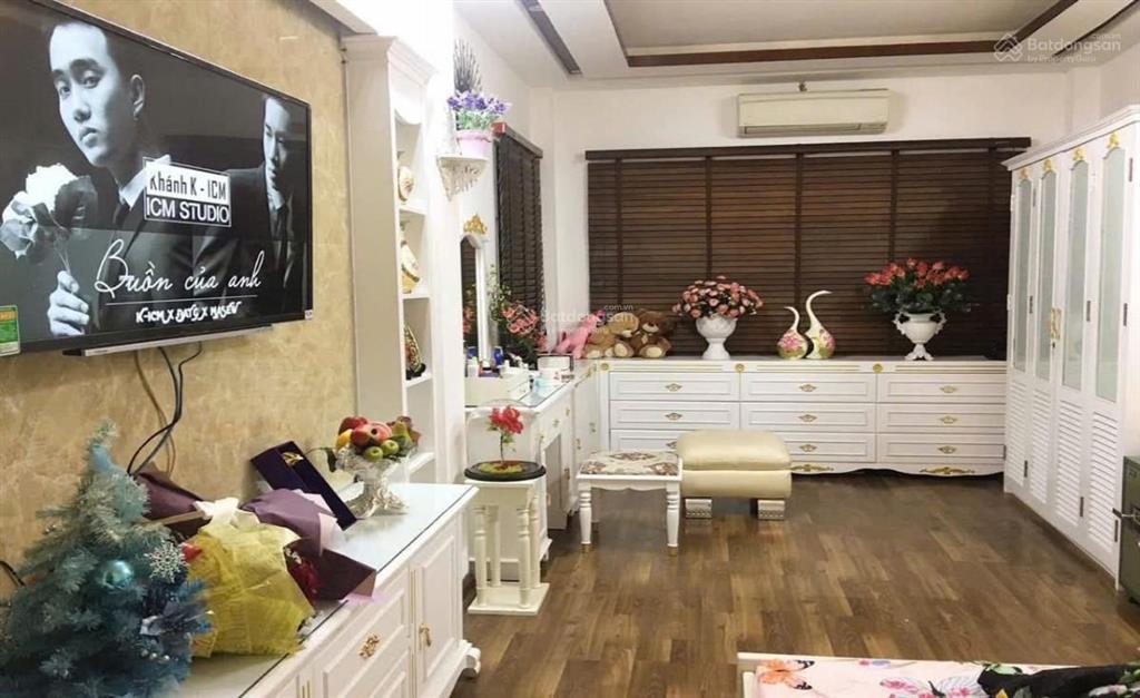 Kim mã  ba đình  lô góc 2 thoáng nhà đẹp ở ngay  full nội thất  vài bước ra phố  nhỉnh 7 tỷ