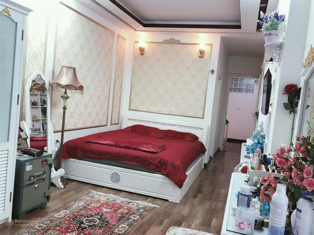 Kim mã  ba đình  lô góc 2 thoáng nhà đẹp ở ngay  full nội thất  vài bước ra phố  nhỉnh 7 tỷ