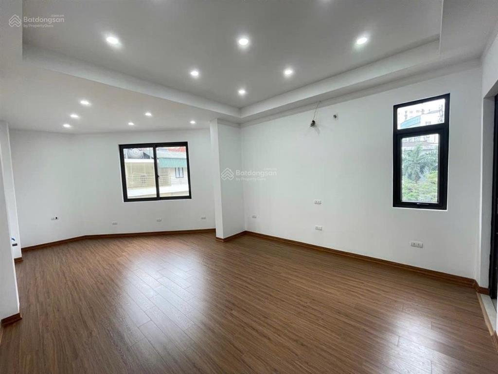 Cầu giấytrần thái tôngnhà 6 tầngxây mớithang máylô gócthoáng sánggần ô tônhỉnh 10 tỷ ctl