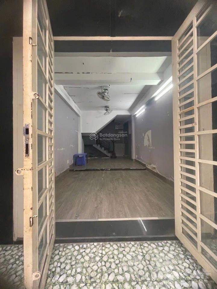 Võ văn kiệt q1 hẻm 6m thẳng  thông trần hưng đạo  4 tầng (sân thượng)  7,9 tỷ tl