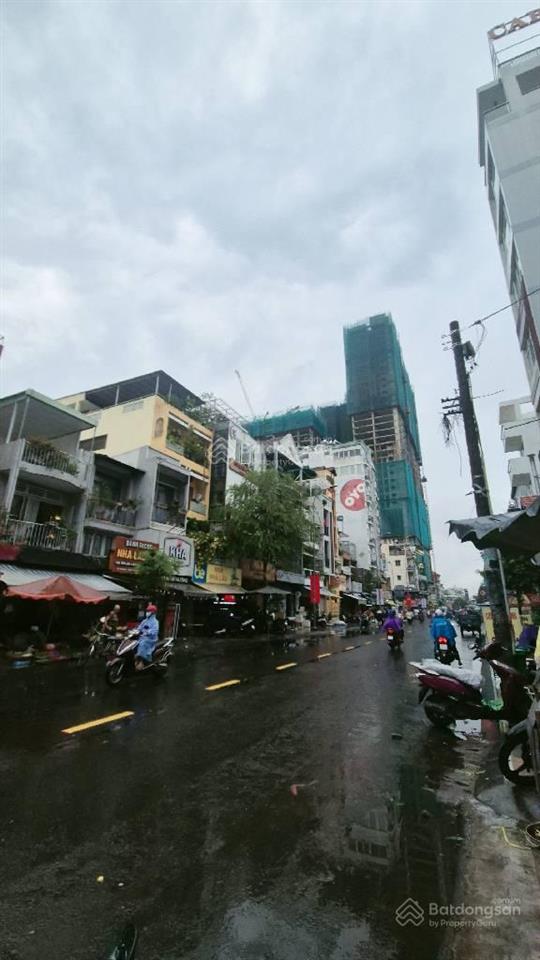 Ngộp bank  bán nhà đường cô bắc, quận 1  5,2 tỷ. 3,1 x 10m, nở hậu 3,27m  15m ra mặt tiền