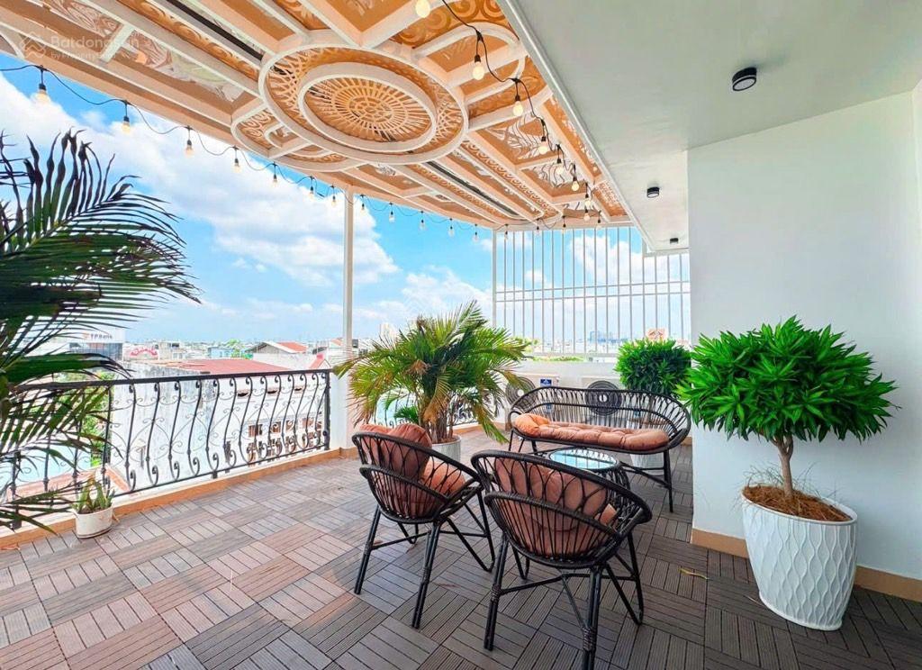 6.x tỷ sở hữu nhà góc 2 mặt tiền ngang 8m hiếm xe hơi tránh 3 chiếc