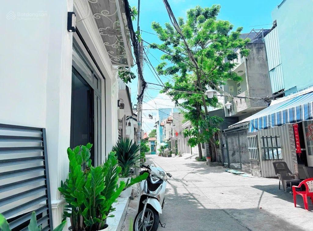 6.x tỷ sở hữu nhà góc 2 mặt tiền ngang 8m hiếm xe hơi tránh 3 chiếc