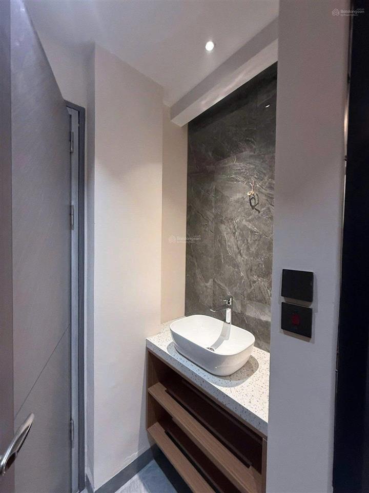 Cho thuê studio ban công new 100% có máy giặt riêng  ngay chợ bến thành  ngã sáu phù đổng