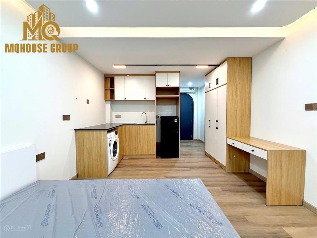 Cho thuê studio ban công 30m2 mới 100%  có máy giặt riêng  ngay chợ bến thành  ngã sáu phù đổng
