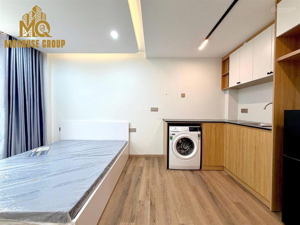 Cho thuê studio ban công 30m2 mới 100%  có máy giặt riêng  ngay chợ bến thành  ngã sáu phù đổng