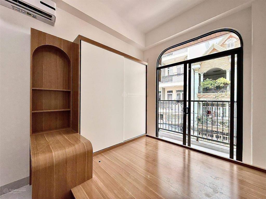 Cho thuê studio ban công 30m2 mới 100%  có máy giặt riêng  gần chợ bến thành  ngã sáu phù đổng