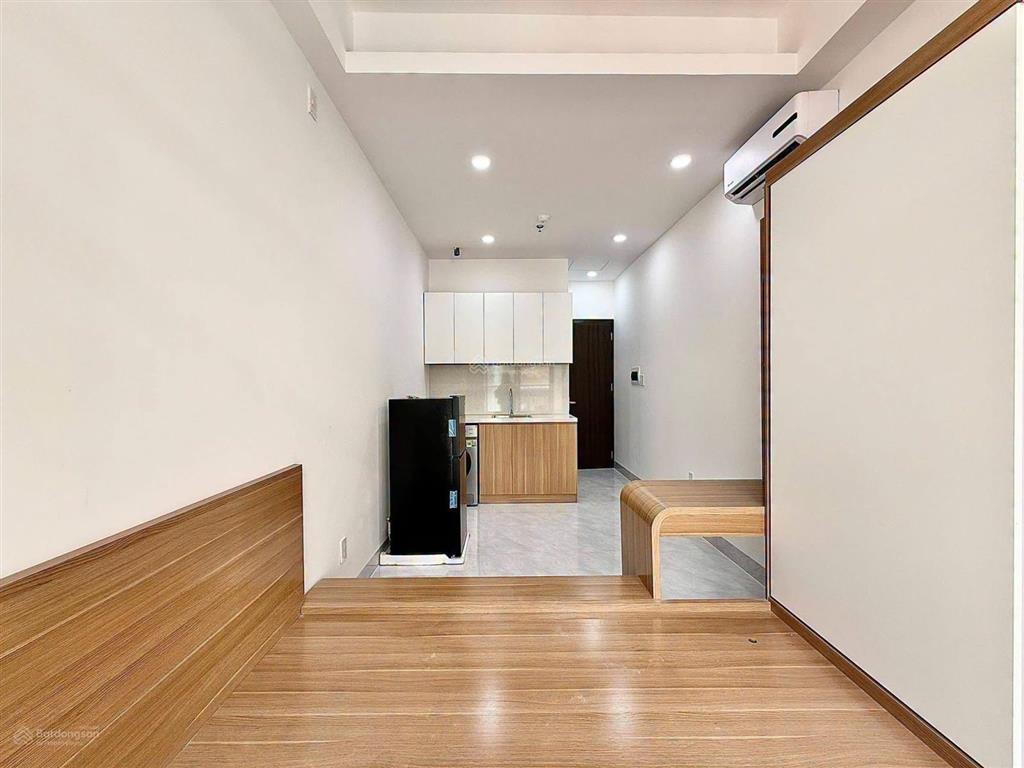 Cho thuê studio ban công 30m2 mới 100%  có máy giặt riêng  gần chợ bến thành  ngã sáu phù đổng