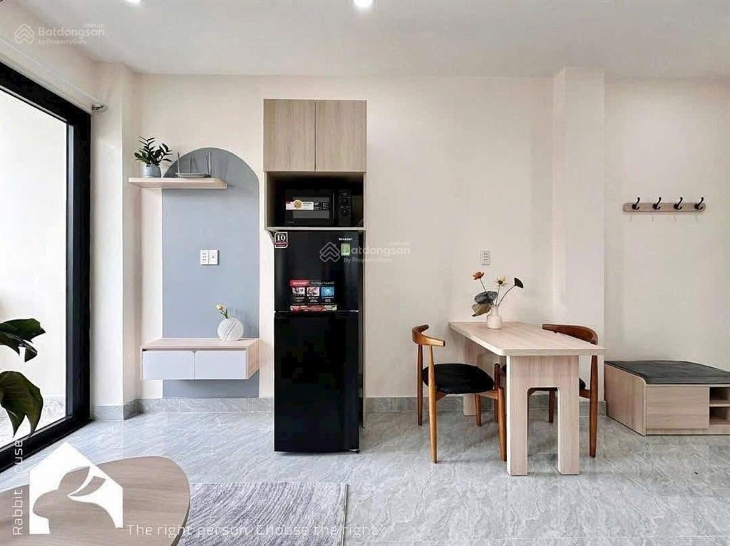 Cho thuê căn hộ 1 phòng ngủ ban công 50m² ngay vòng xoay nguyễn bỉnh khiêm  công viên văn tám