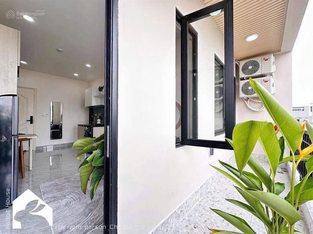 Cho thuê căn hộ 1 phòng ngủ ban công 50m² ngay vòng xoay nguyễn bỉnh khiêm  công viên văn tám