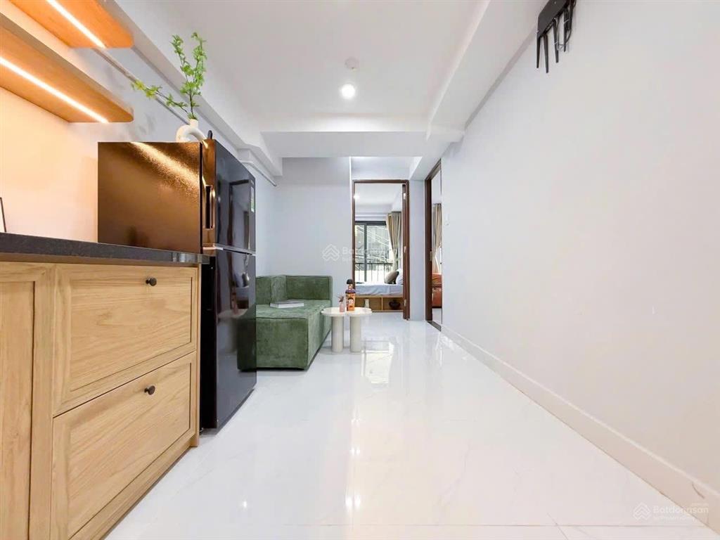 Căn hộ 2 phòng ngủ + ban công 40m2 ngay chợ bà chiểu  cầu bông  công viên lê văn tám