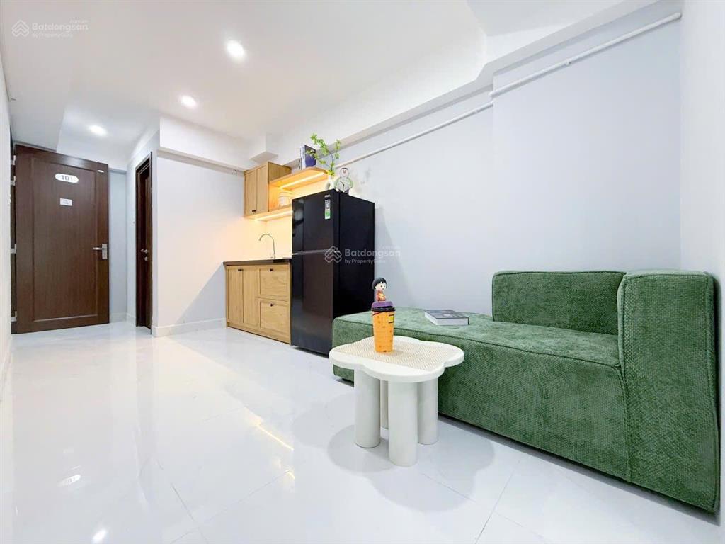 Căn hộ 2 phòng ngủ + ban công 40m2 ngay chợ bà chiểu  cầu bông  công viên lê văn tám