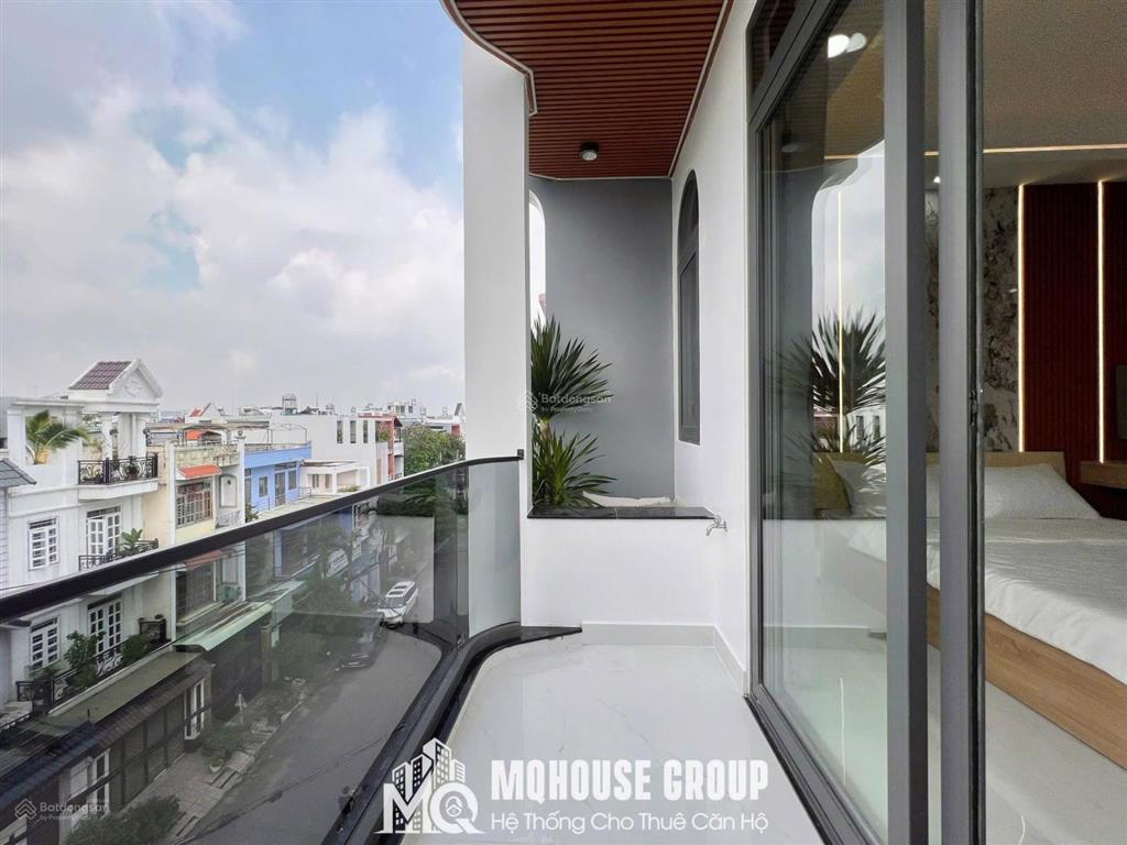 Cho thuê studio ban công 30m2 new 100% ngay ngã tư hàng xanh  cầu thị nghè  thảo cầm viên sg