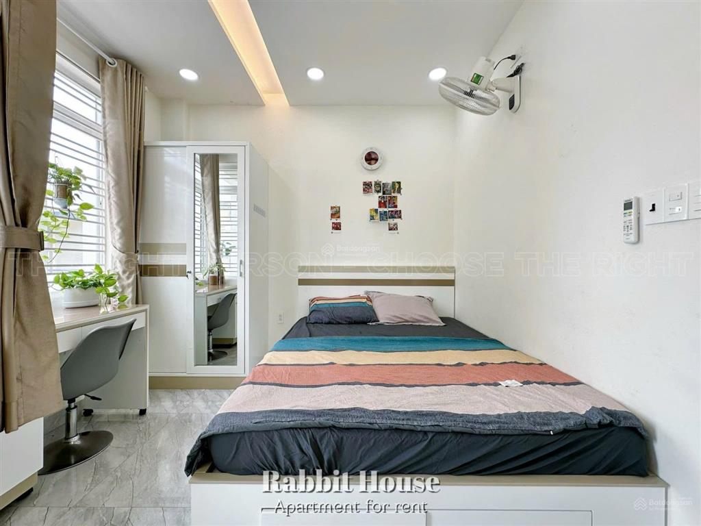 Cho thuê 1pn ban công 25m2 có thang máy ngay chợ tân định  cầu kiệu  công viên lê văn tám