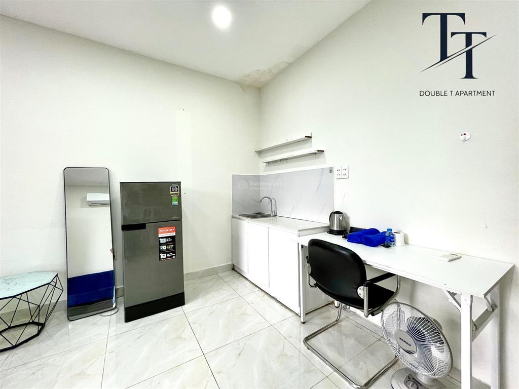 Studio ban công 35m2 có máy giặt riêng view bờ kè hoàng sa  ngay cầu thị nghè  thảo cầm viên sg
