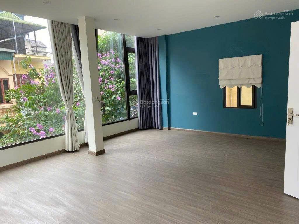 Bán nhà mặt phố khu hồ tây, vị trí kinh doanh văn phòng, mặt tiền gần 6m, chỉ 28 tỷ