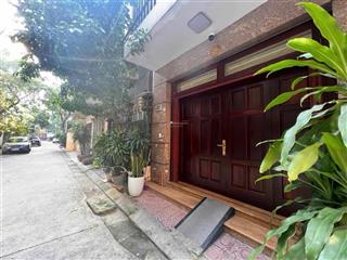 Bán nhà lạc long quân sát hồ tây, ô tô vào, diện tích 120m2 mặt tiền 15m đẹp, chỉ 32 tỷ