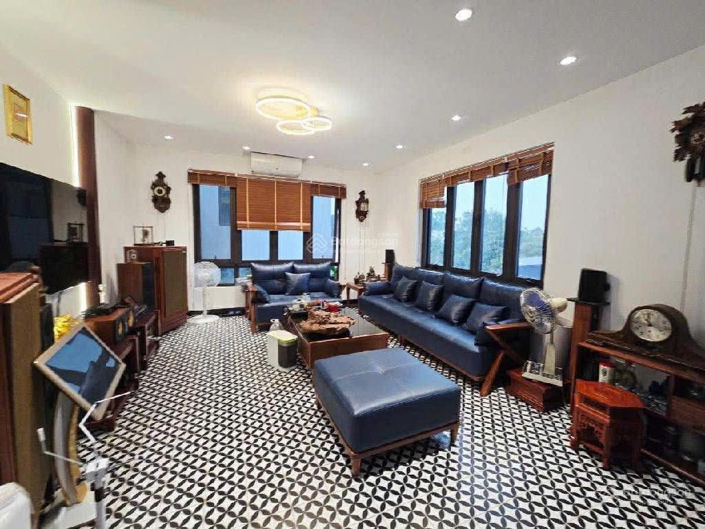 Bán nhà phố nguyễn chí thanh, ô tô vào nhà, 55m chỉ 17 tỷ