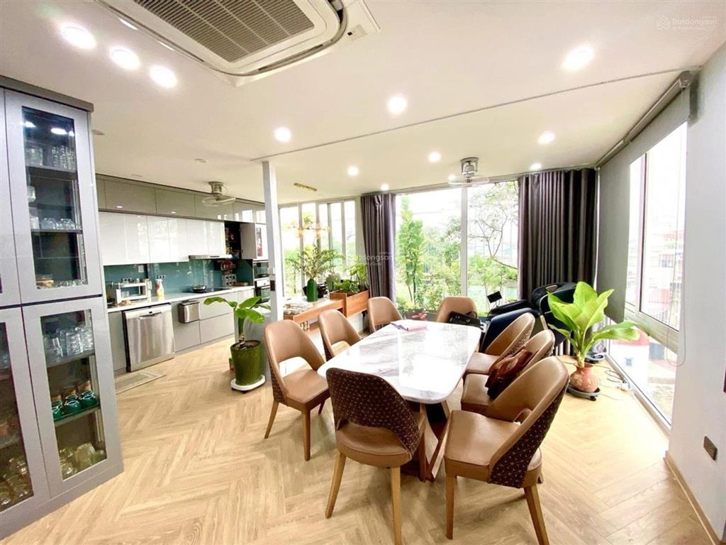 Bán chdv phố đội cấn diện tích 95m², mặt tiền 7,8m 7 tầng thang máy, dòng tiền 100tr/tháng