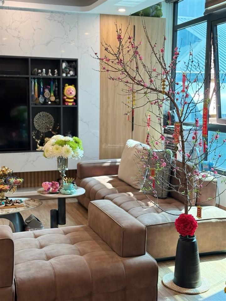 Bán nhà kim mã lô góc, 7 tầng thang máy, 105m² nhỉnh 31 tỷ