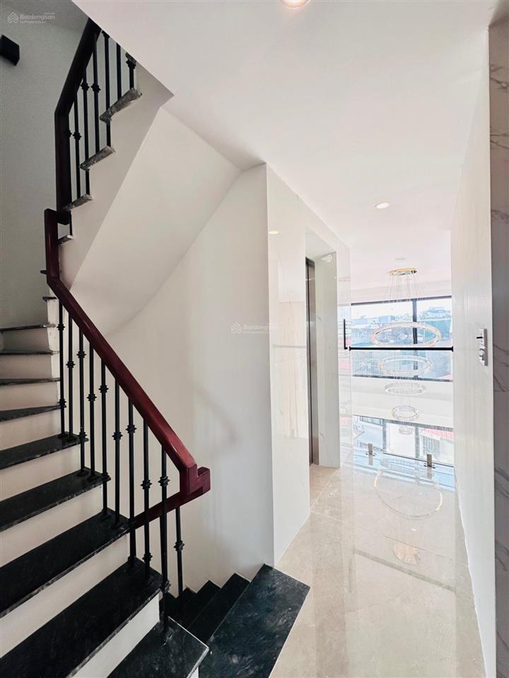 Bán nhà thụy khuê văn cao, 8 tầng thang máy, gần hồ tây, chỉ nhỉnh 18 tỷ