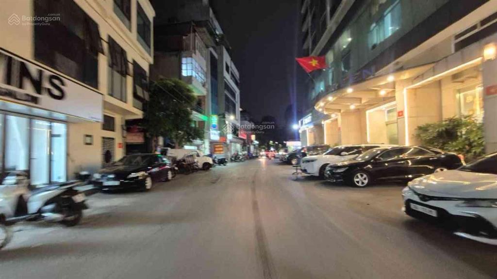 Bán nhà ngõ 376 bưởi, ô tô đỗ cửa, diện tích 65m², mặt tiền 5m, giá chỉ 16 tỷ