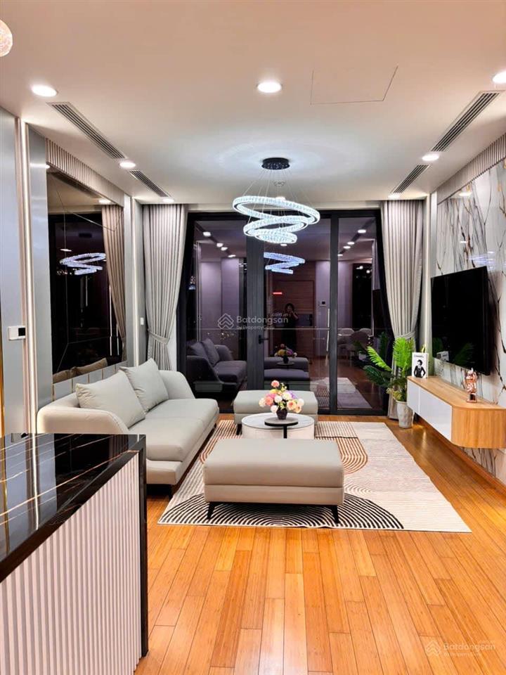 Bán cc sông hồng park view, tại 165 thái hà, đống đa. dt 80m, 2pn, 2wc. giá 8,5 tỷ