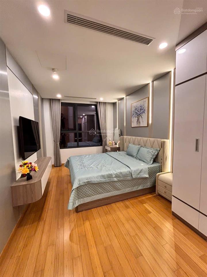 Bán cc sông hồng park view, tại 165 thái hà, đống đa. dt 80m, 2pn, 2wc. giá 8,5 tỷ