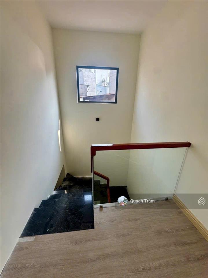 Bán nhà p.1, bình thạnh 60m2  3 tầng, 4pn, hẻm xe ba gác, vài bước sang q.1 & q.2  full nội thất