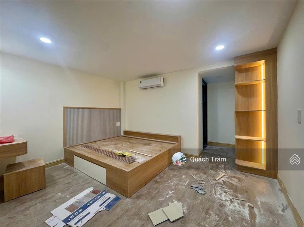 Bán nhà p.1, bình thạnh 60m2  3 tầng, 4pn, hẻm xe ba gác, vài bước sang q.1 & q.2  full nội thất