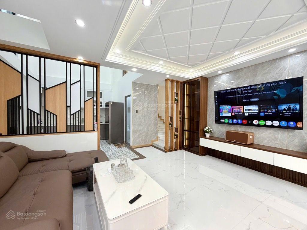 Hiếm gò vấp  hxh nhà mới 5 tầng có gara  63m full nội thất  9.8 tỷ