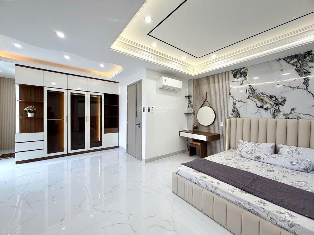 Hiếm gò vấp  hxh nhà mới 5 tầng có gara  63m full nội thất  9.8 tỷ