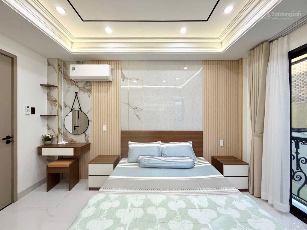 Hiếm gò vấp  hxh nhà mới 5 tầng có gara  63m full nội thất  9.8 tỷ