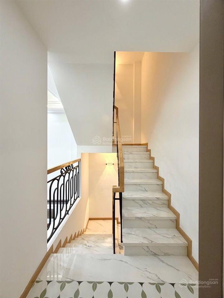 Hiếm gò vấp  hxh nhà mới 5 tầng có gara  63m full nội thất  9.8 tỷ