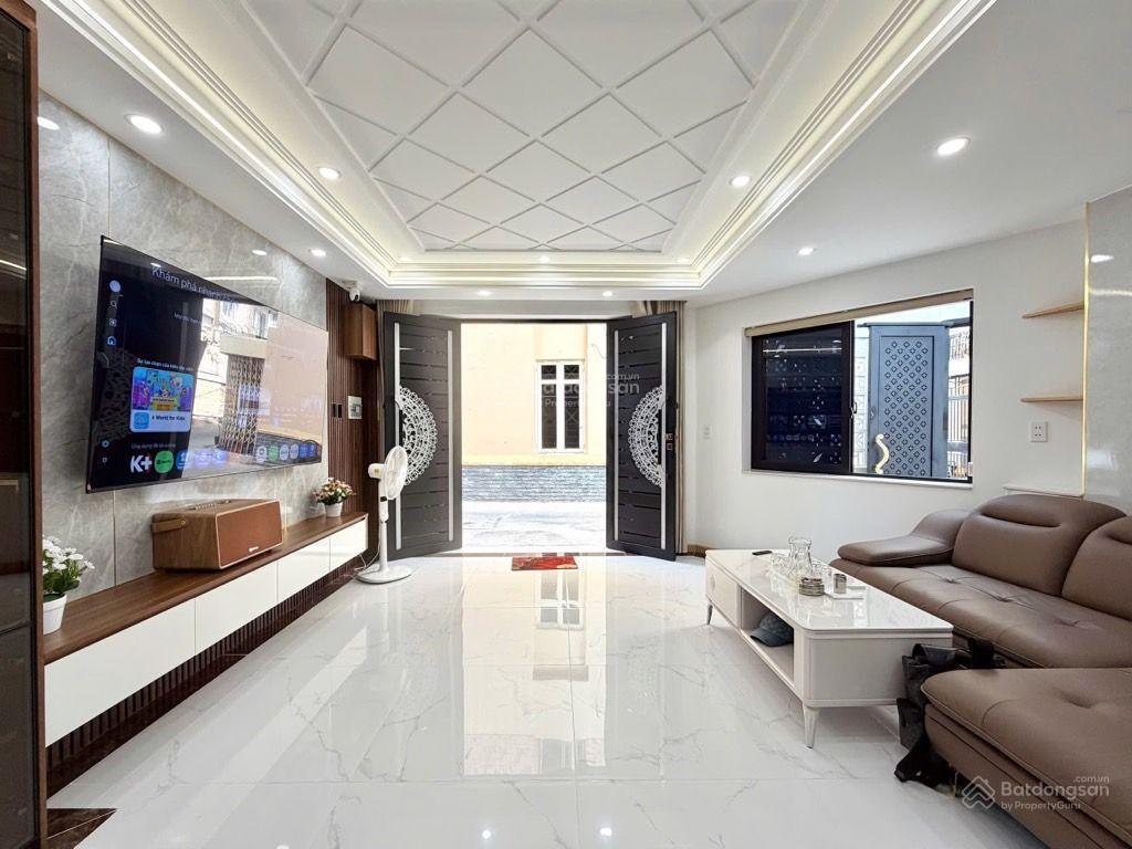 Hiếm gò vấp  hxh nhà mới 5 tầng có gara  63m full nội thất  9.8 tỷ