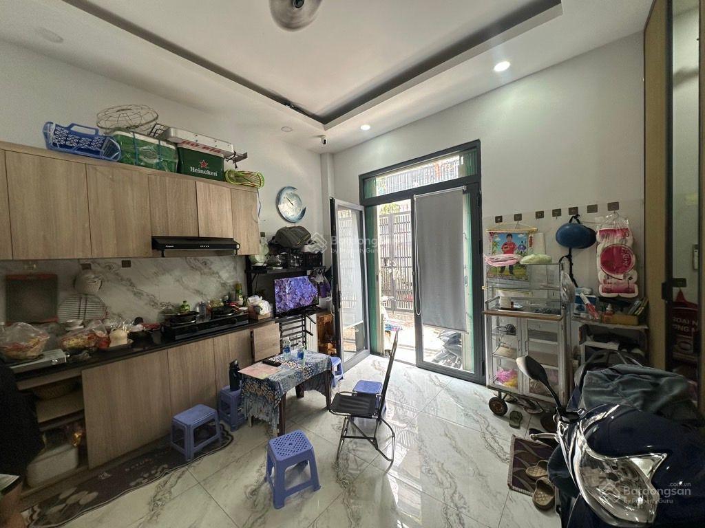 Mặt tiền kinh doanh gò vấp ô tô tới nhà 3pn 2wc, sân thượng, chỉ 4 tỷ