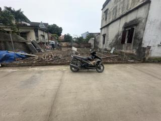 Hàng fo đẹp ko lỗi phong thủy, anh chị em mua nhanh tay vụt ngay kẻo hết. lô đất bám trục xóm,