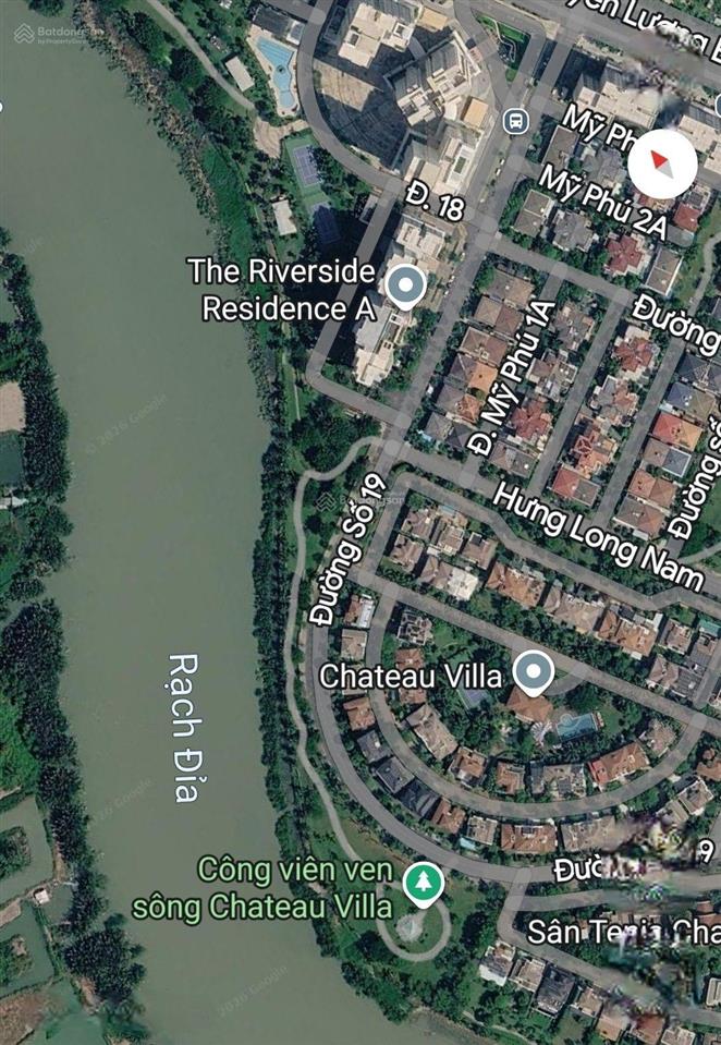Cho thuê biệt thự phú mỹ hưng, có hai sân vườn, penthouse dưới đất, phòng khách siêu rộng, 4pn, 4wc