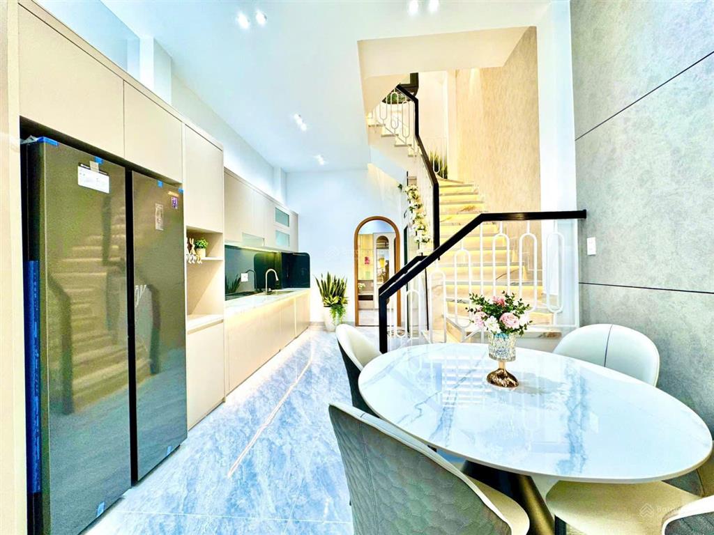 Xuất cảnh bán gấp nhà lê quang sung, 56m2, 3 tầng btct,4 pn, 3 wc gần ngay nhà sách, chợ cây gõ