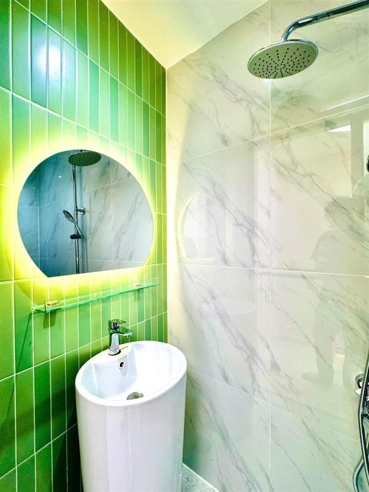 Xuất cảnh bán gấp nhà lê quang sung, 56m2, 3 tầng btct,4 pn, 3 wc gần ngay nhà sách, chợ cây gõ