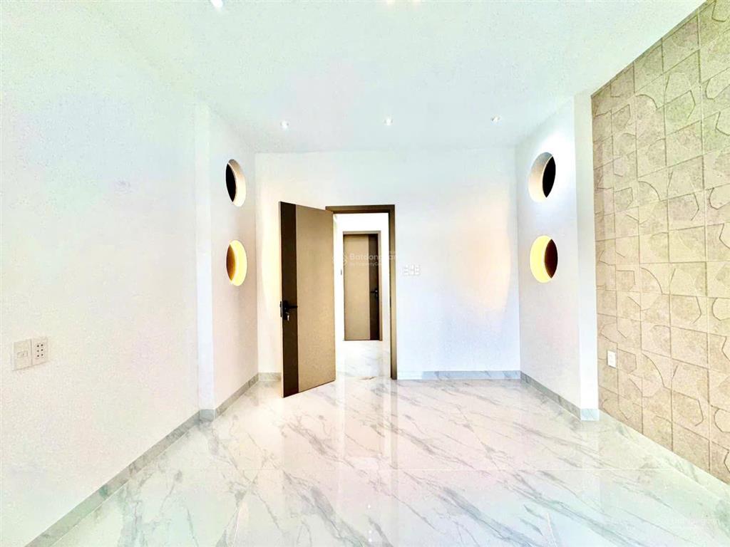 Xuất cảnh bán gấp nhà lê quang sung, 56m2, 3 tầng btct,4 pn, 3 wc gần ngay nhà sách, chợ cây gõ