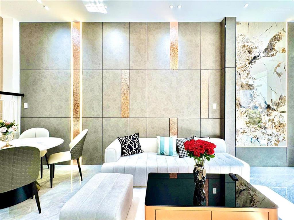 Xuất cảnh bán gấp nhà lê quang sung, 56m2, 3 tầng btct,4 pn, 3 wc gần ngay nhà sách, chợ cây gõ