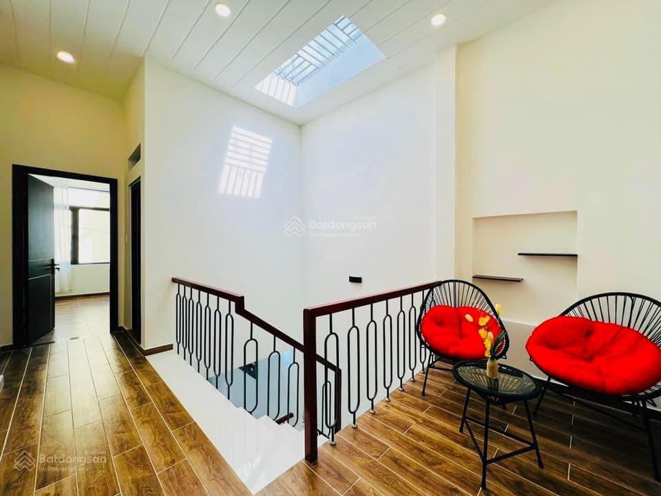 Bán gấp nhà mới hxh kinh dương vương, 60m2, 3 tầng btct, 4pn 3wc, gần bx miền tây, sổ hồng riêng