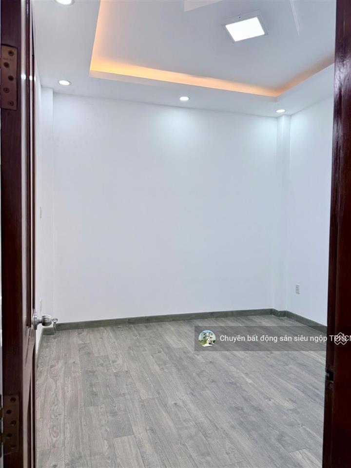 Chủ giảm trực tiếp 300tr còn 8.4tỷ nhà lô góc 5tầng shr đường trần thánh tông, phường 15, dt 75.3m2